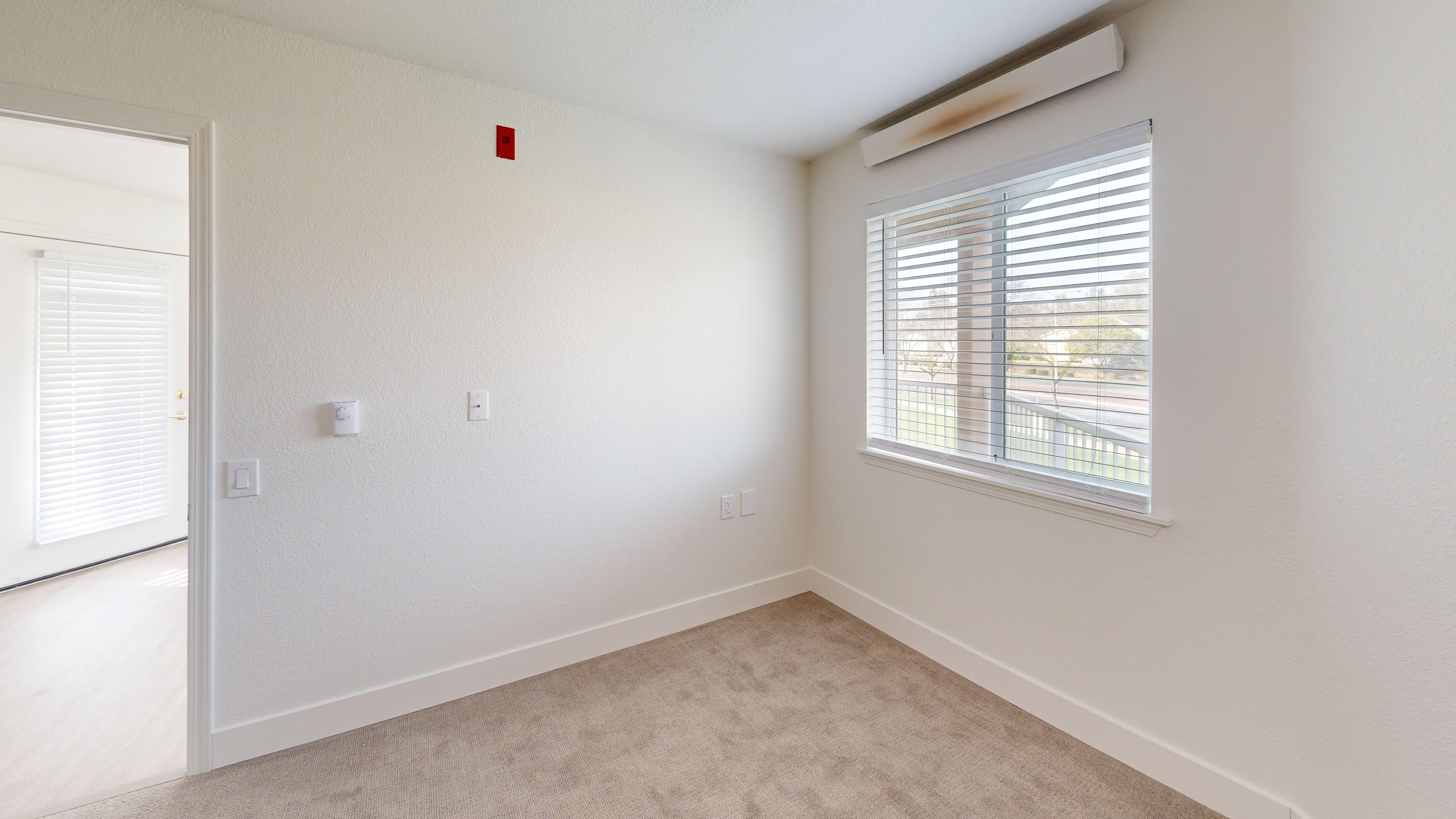 The-Hampshire-IL-2-bed-901-sqft-Bedroom