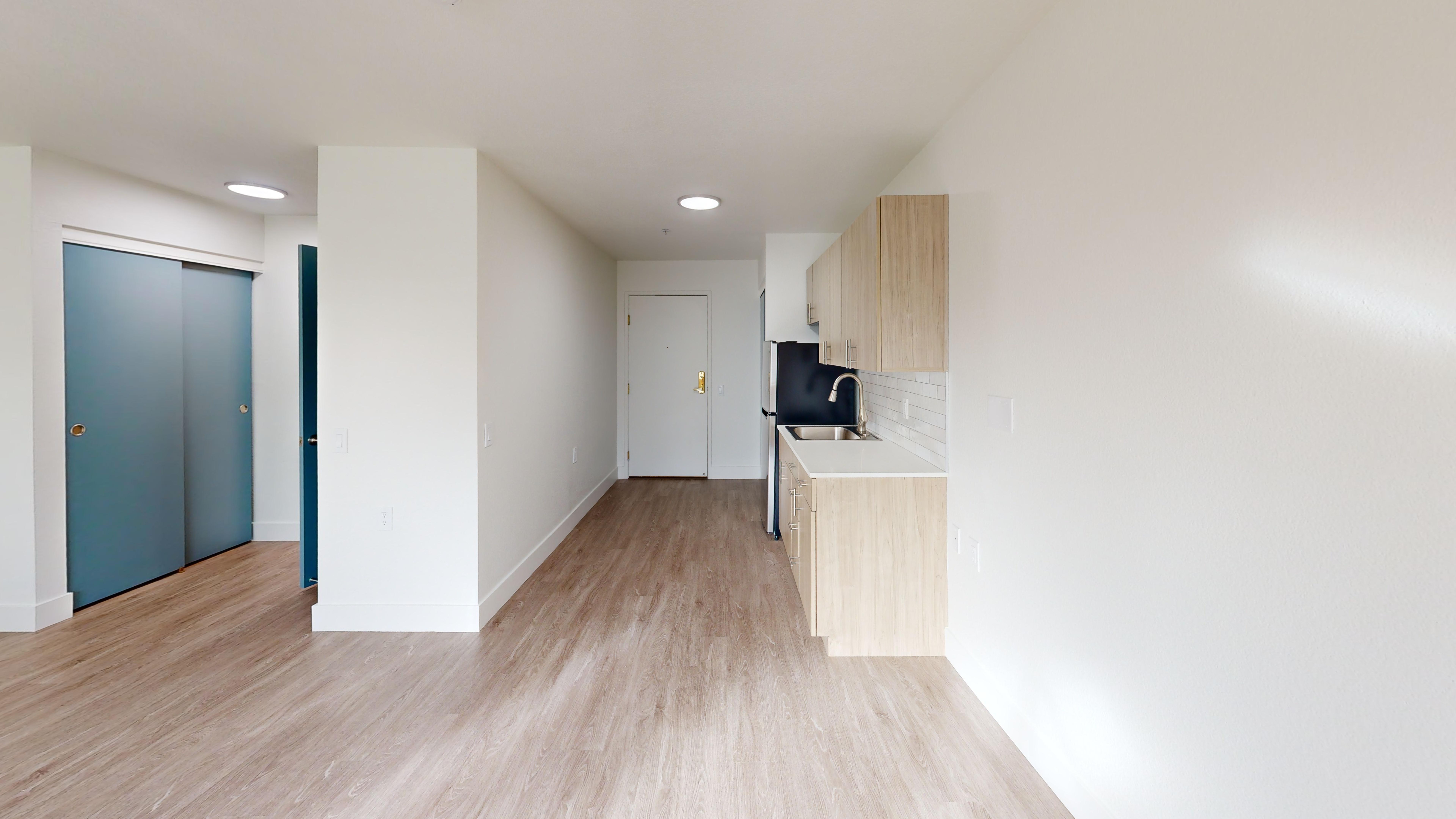 The-Hampshire-IL-Studio-424-sqft-Living-Space-with-Kitchenette